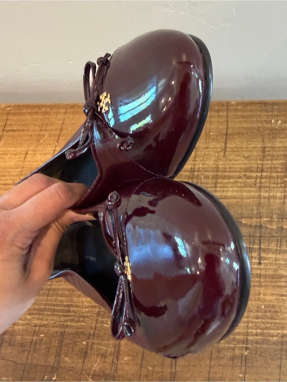 NWOT Tory Burch Cap Toe Ballet Flats in Burgundy Croc Embossed Leather sz 10M